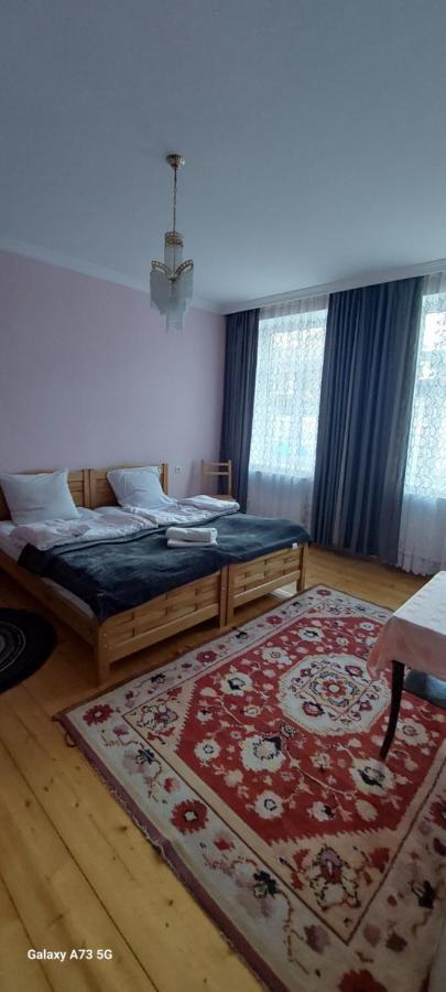 Guest House Lela Rezo Казбеги Екстериор снимка